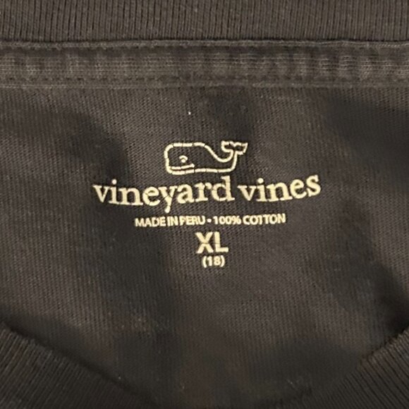 vineyard vines graphic long sleeves XL - Picture 2 of 3